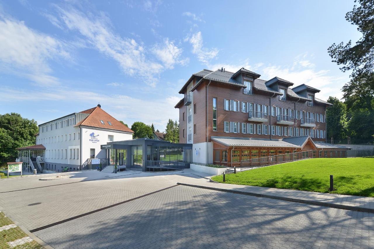 Hotel Pod Lipou Resort Modor Kültér fotó