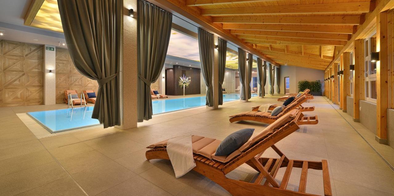 Hotel Pod Lipou Resort Modor Kültér fotó